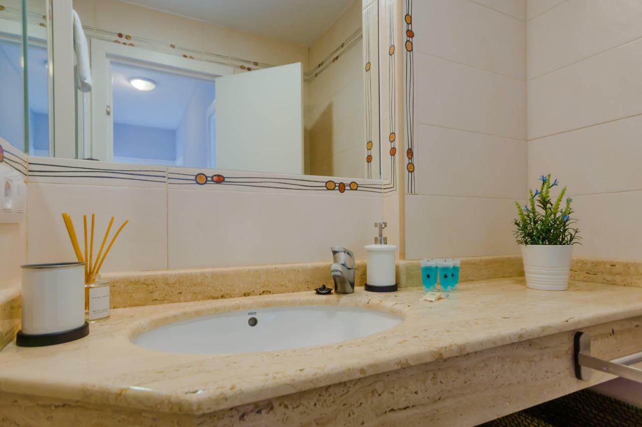 Apartamento Sea Views روتا المظهر الخارجي الصورة